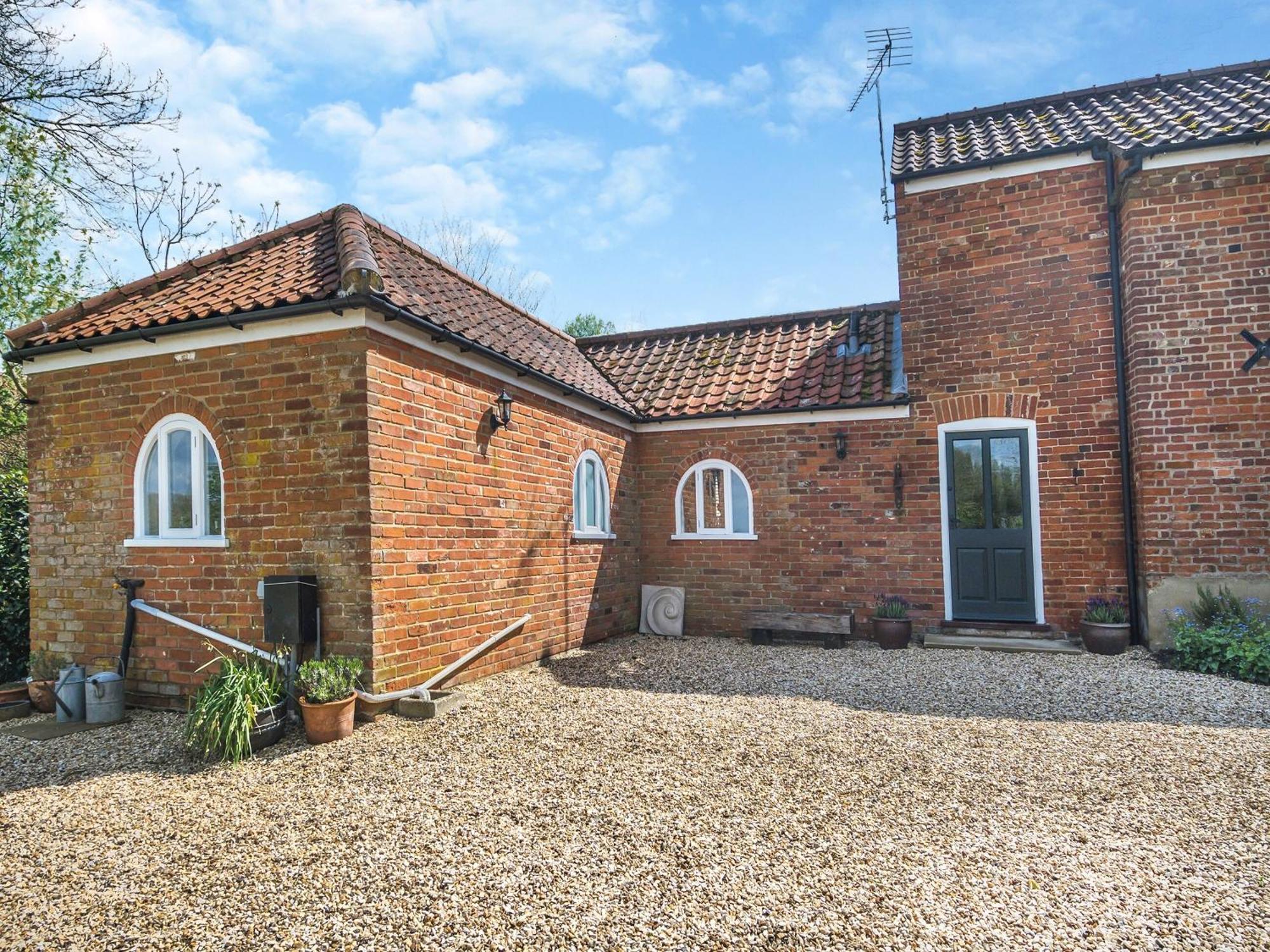 Stable Cottage Great Ryburgh Екстериор снимка